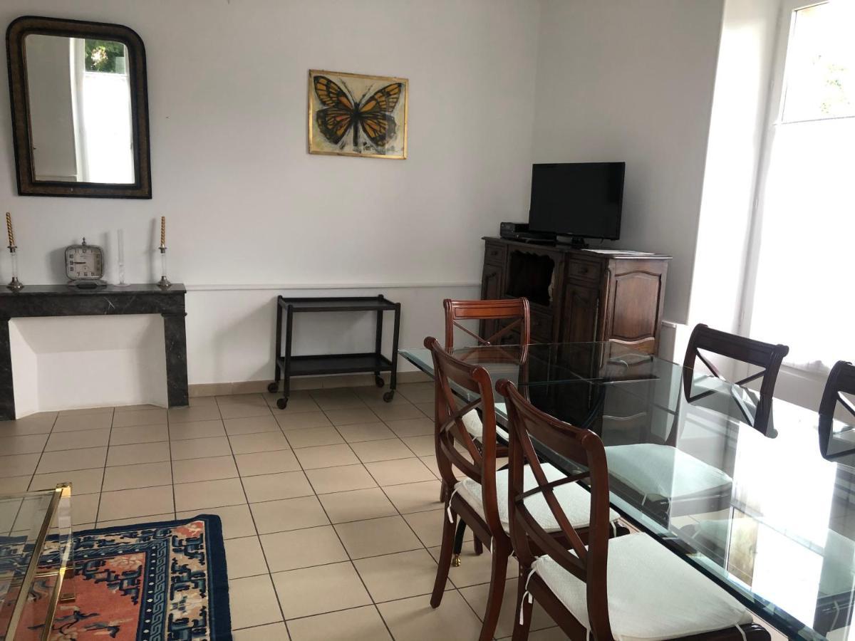 Gite Les Minimes Avallon Exterior foto