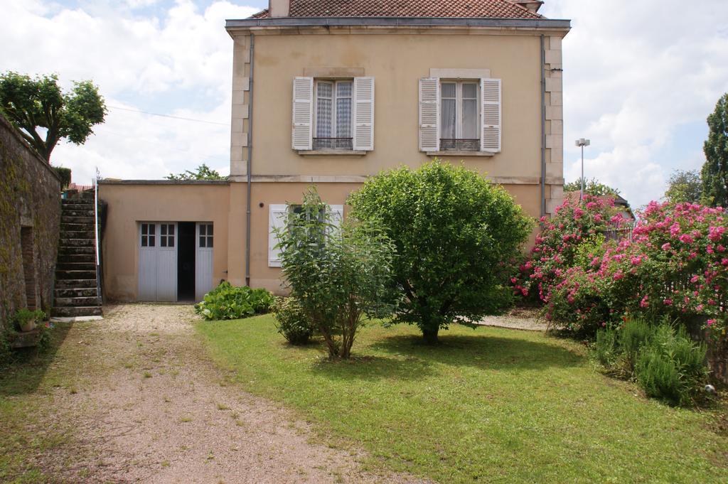 Gite Les Minimes Avallon Exterior foto